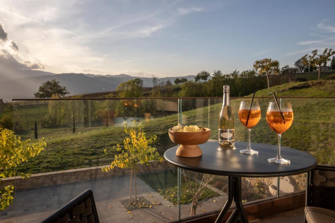 Borgo Corsignano Guest House Poppi Bagian luar foto