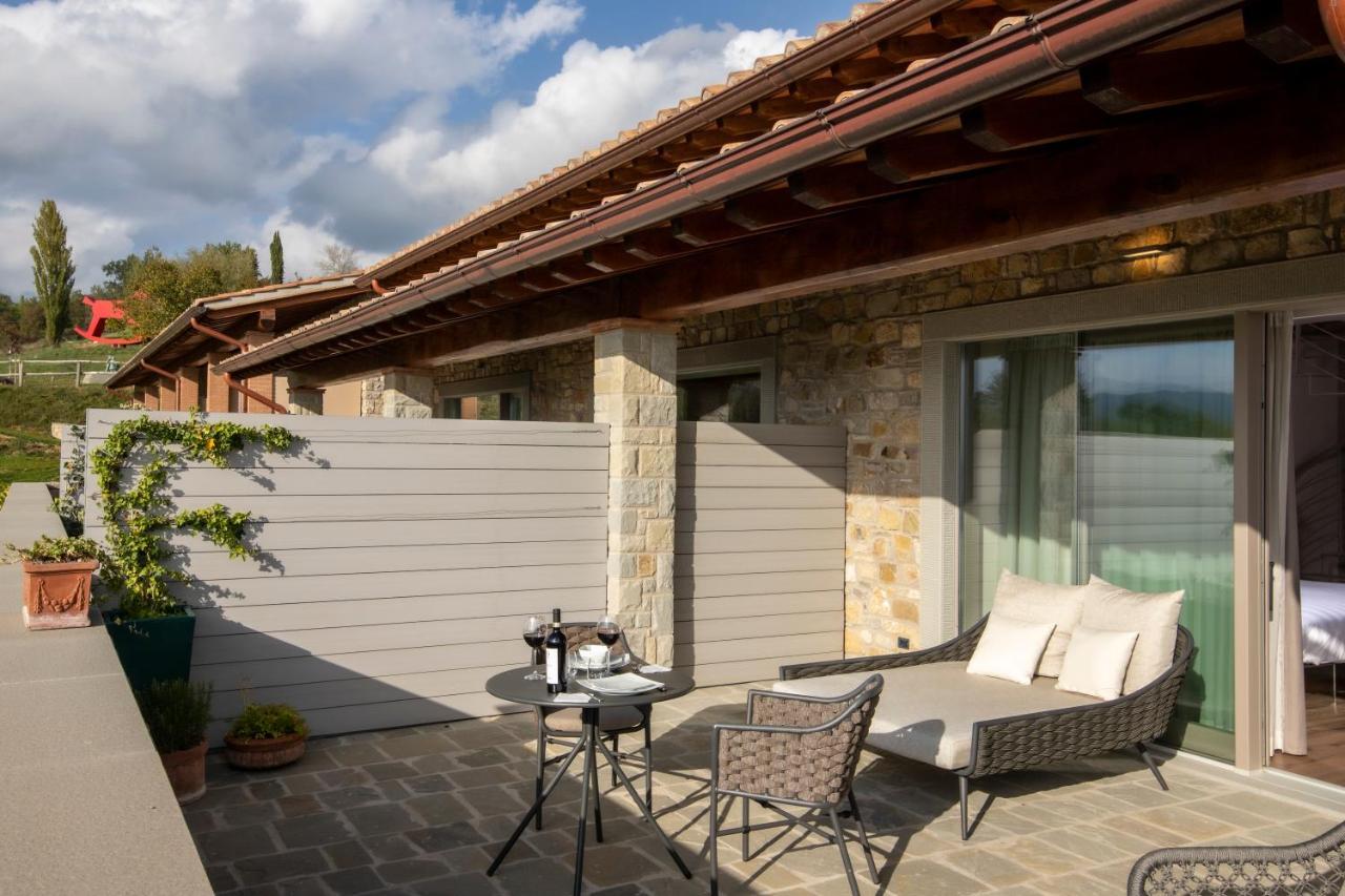 Borgo Corsignano Guest House Poppi Bagian luar foto