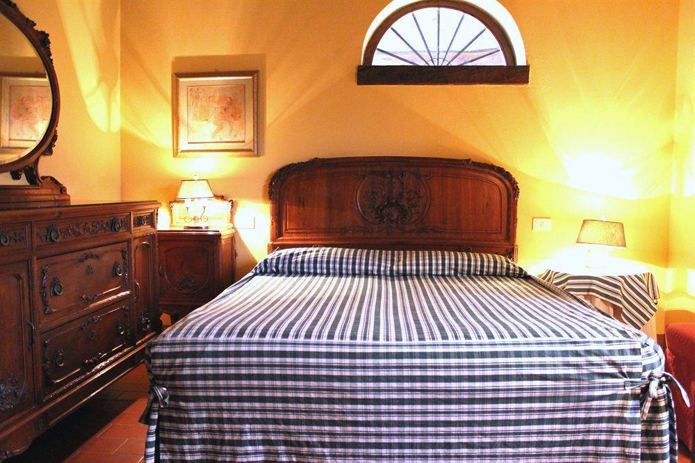 Borgo Corsignano Guest House Poppi Bagian luar foto