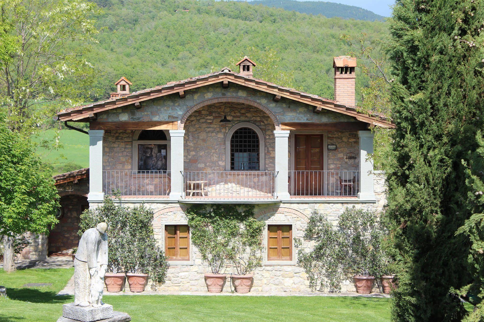 Borgo Corsignano Guest House Poppi Bagian luar foto