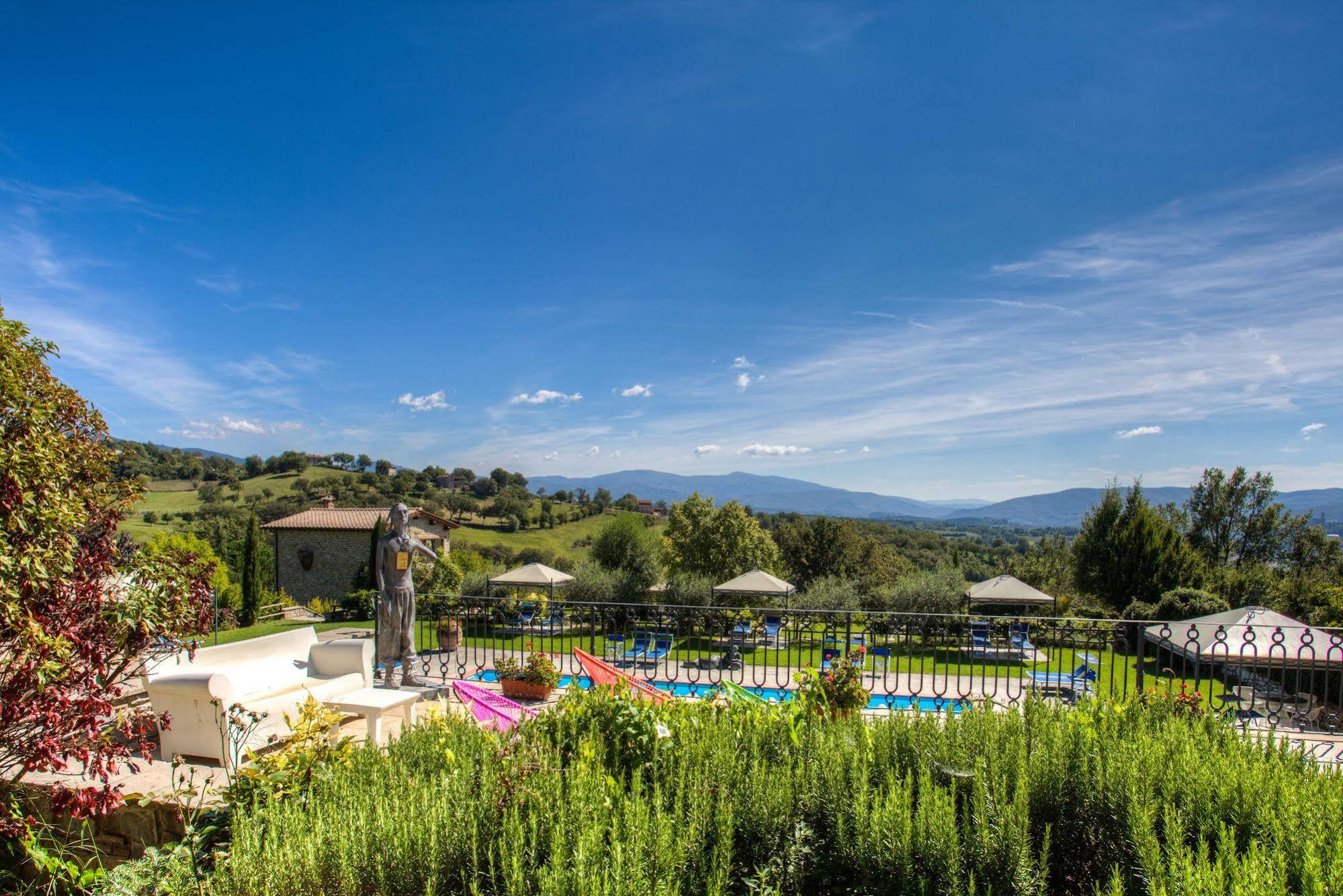 Borgo Corsignano Guest House Poppi Bagian luar foto