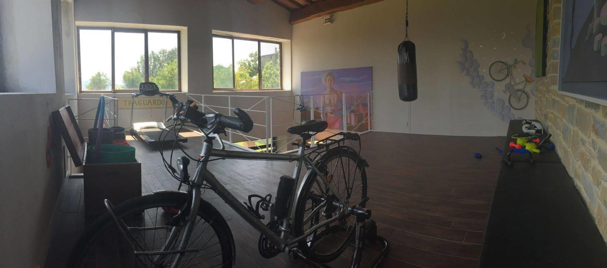 Borgo Corsignano Guest House Poppi Bagian luar foto