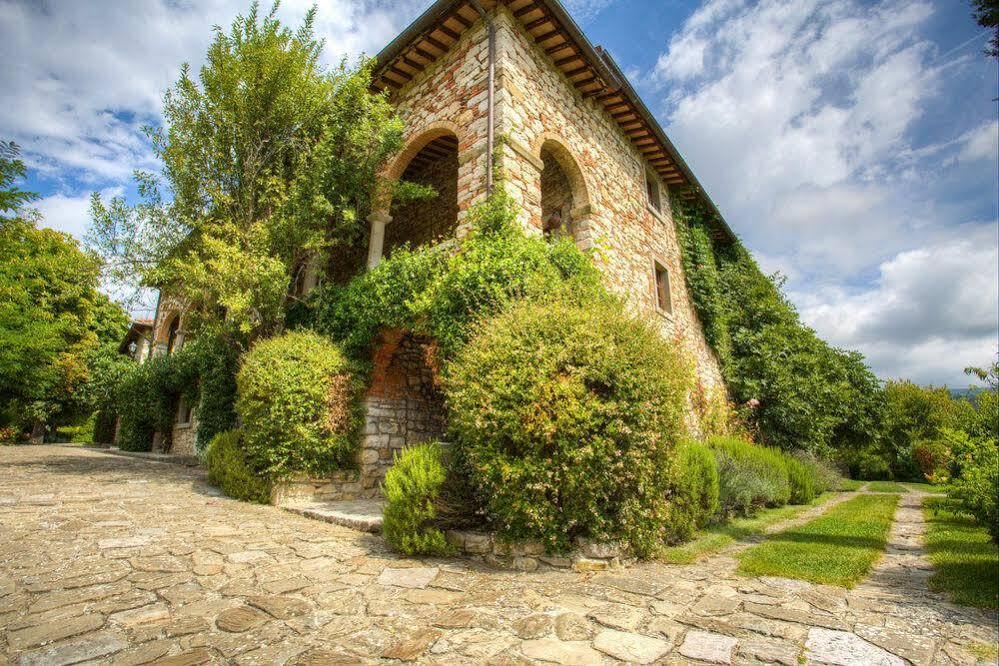 Borgo Corsignano Guest House Poppi Bagian luar foto